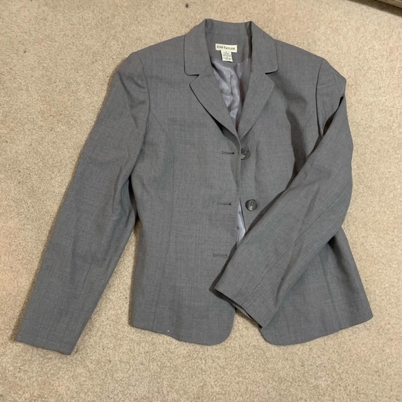 Ann Taylor Jackets & Blazers - Ann Taylor suit top. Small flaws. sz 8